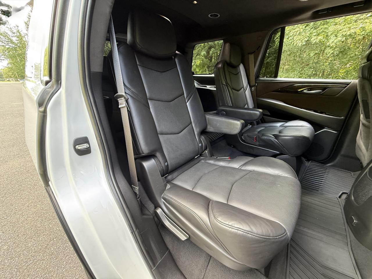 Cadillac Escalade 4WD 4dr Platinum 2019