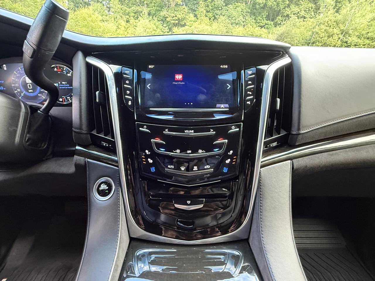 Cadillac Escalade 4WD 4dr Platinum 2019