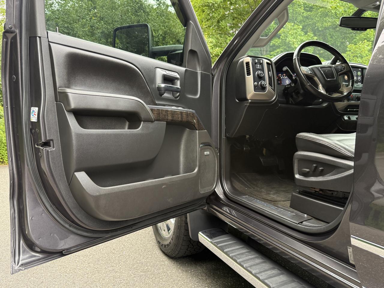 GMC Sierra 2500HD 4WD Crew Cab 153.7" Denali 2016