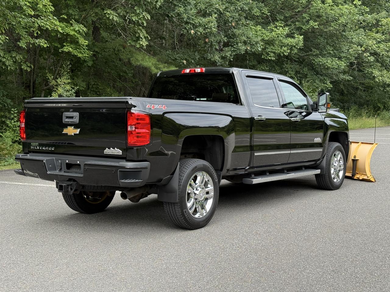 Chevrolet Silverado 2500HD 4WD Crew Cab 153.7" High Country 2015