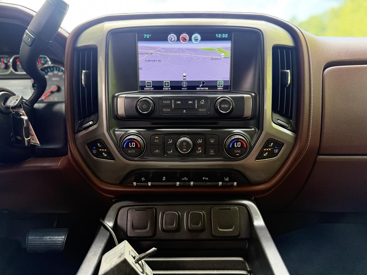 Chevrolet Silverado 2500HD 4WD Crew Cab 153.7" High Country 2015