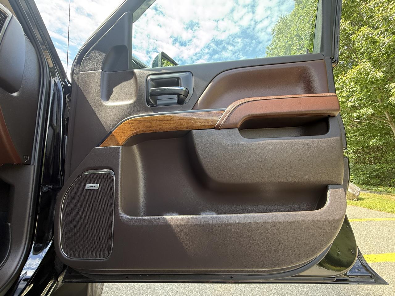 Chevrolet Silverado 2500HD 4WD Crew Cab 153.7" High Country 2015