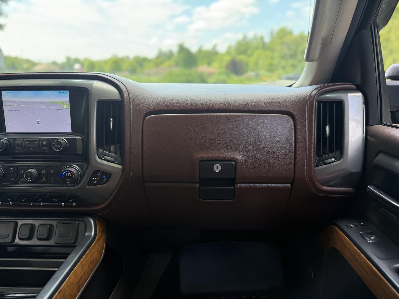Chevrolet Silverado 2500HD 4WD Crew Cab 153.7" High Country 2015