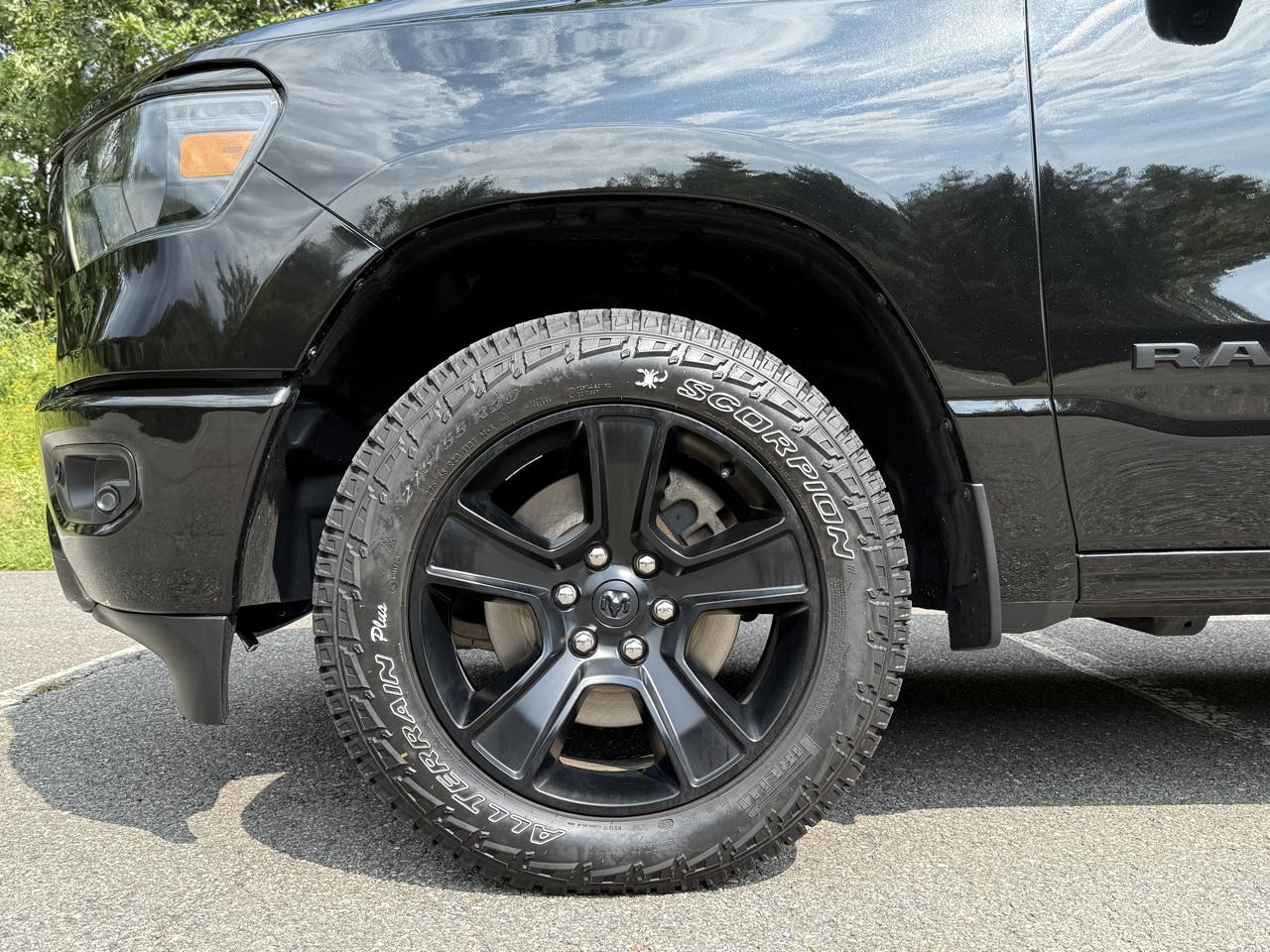 RAM 1500 Big Horn 4x4 Quad Cab 6'4" Box 2021