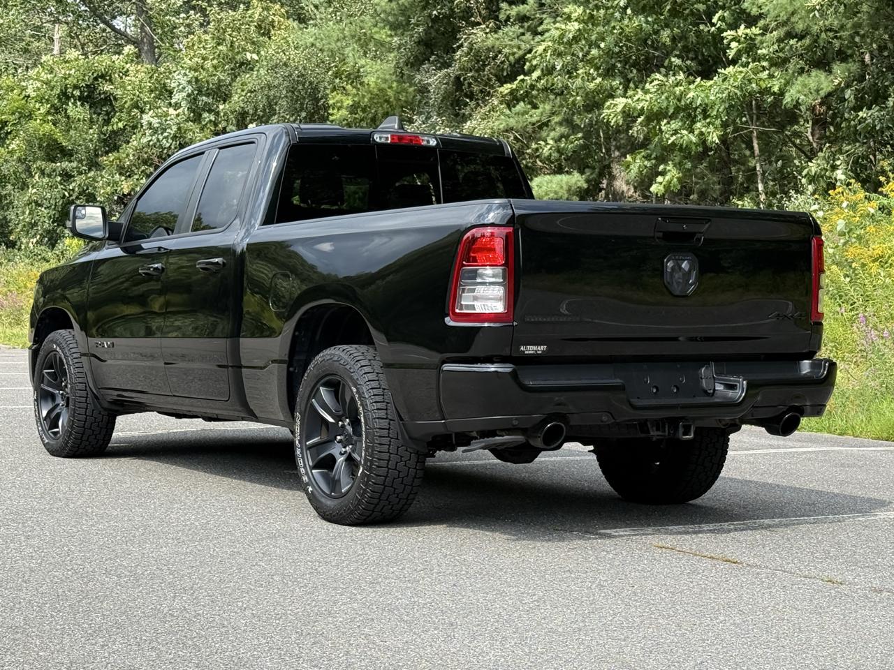 RAM 1500 Big Horn 4x4 Quad Cab 6'4" Box 2021