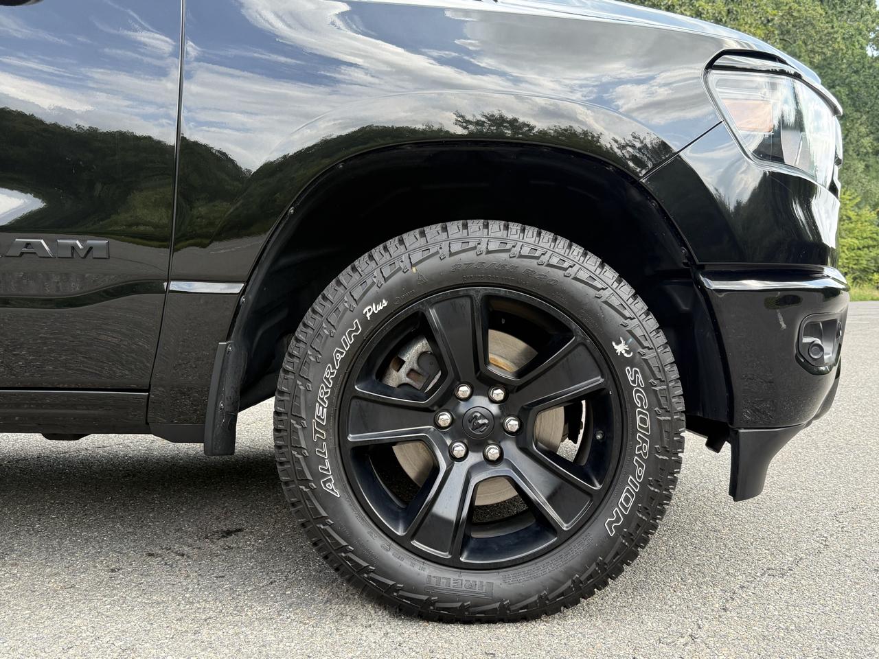 RAM 1500 Big Horn 4x4 Quad Cab 6'4" Box 2021