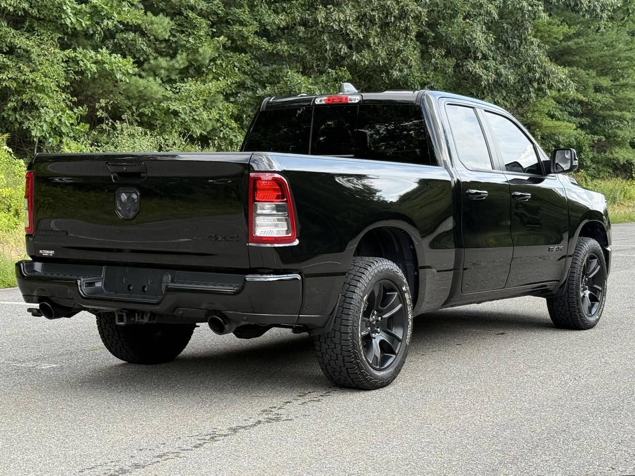 RAM 1500 Big Horn 4x4 Quad Cab 6'4" Box 2021