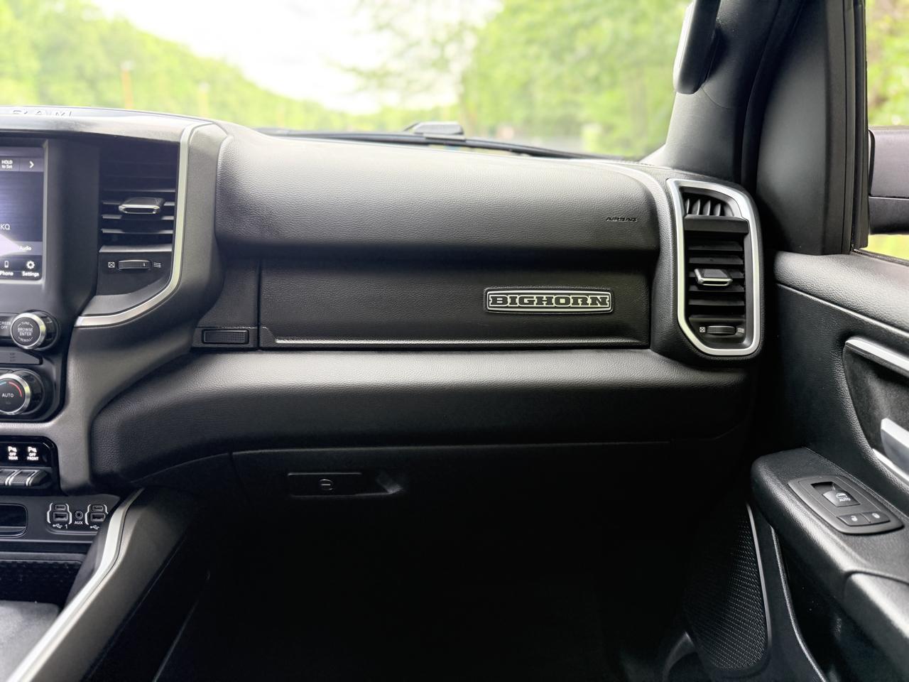 RAM 1500 Big Horn 4x4 Quad Cab 6'4" Box 2021