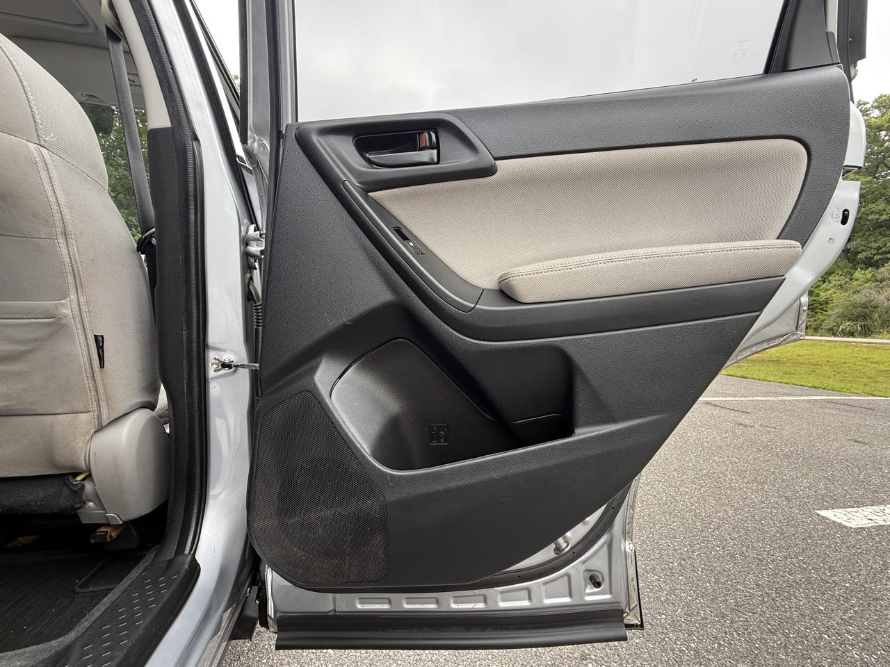 Subaru Forester 4dr Auto 2.5i Premium PZEV 2014