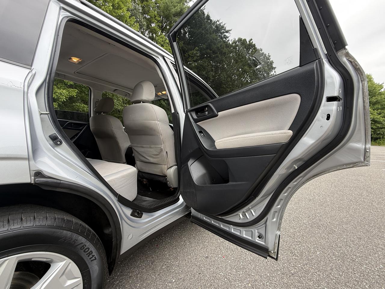 Subaru Forester 4dr Auto 2.5i Premium PZEV 2014