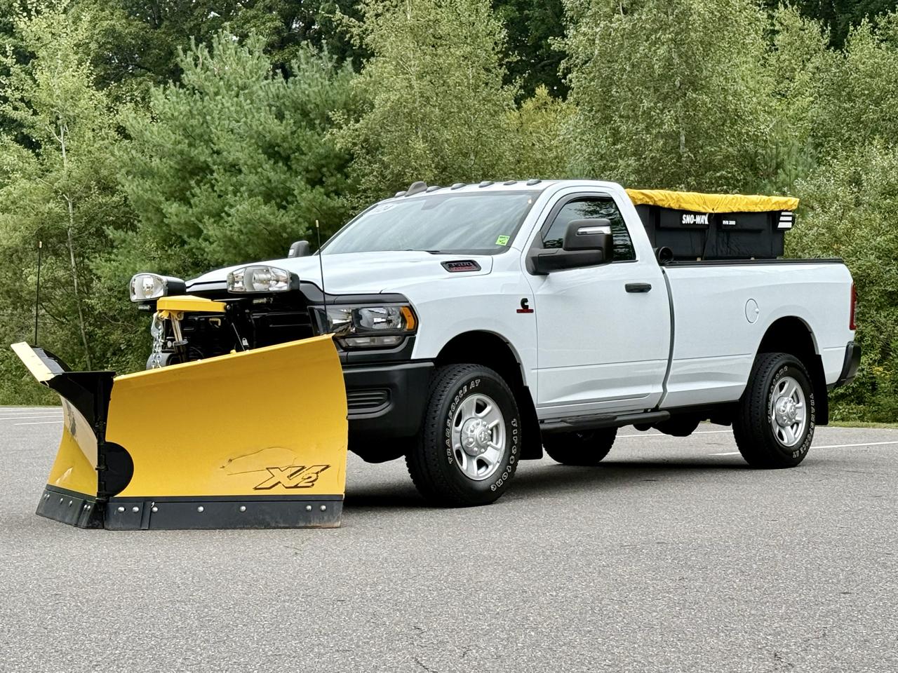 RAM 3500 Tradesman 4x4 Reg Cab 8' Box 2024