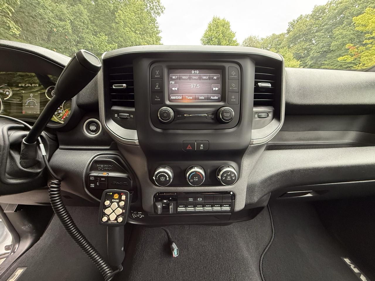 RAM 3500 Tradesman 4x4 Reg Cab 8' Box 2024