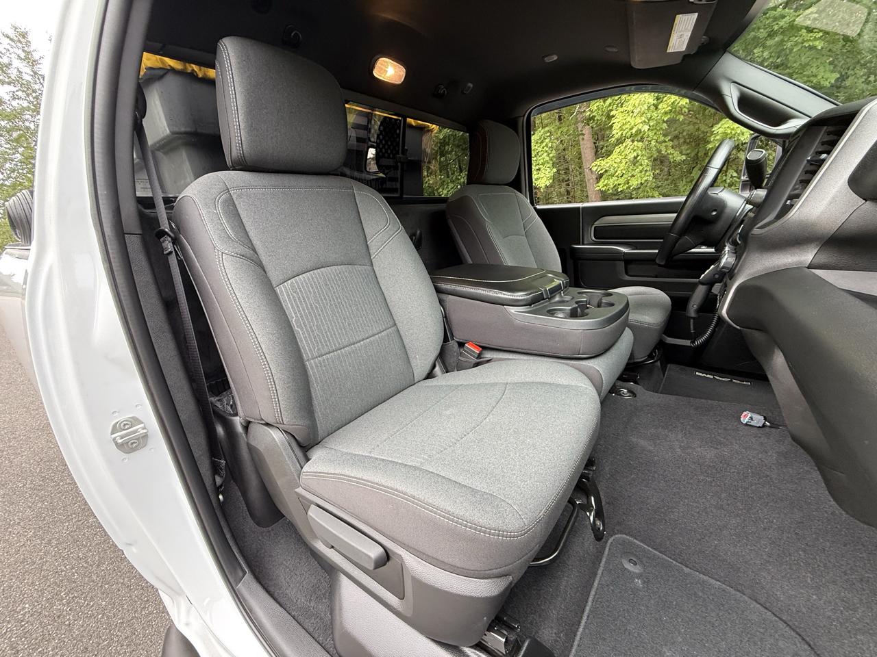 RAM 3500 Tradesman 4x4 Reg Cab 8' Box 2024