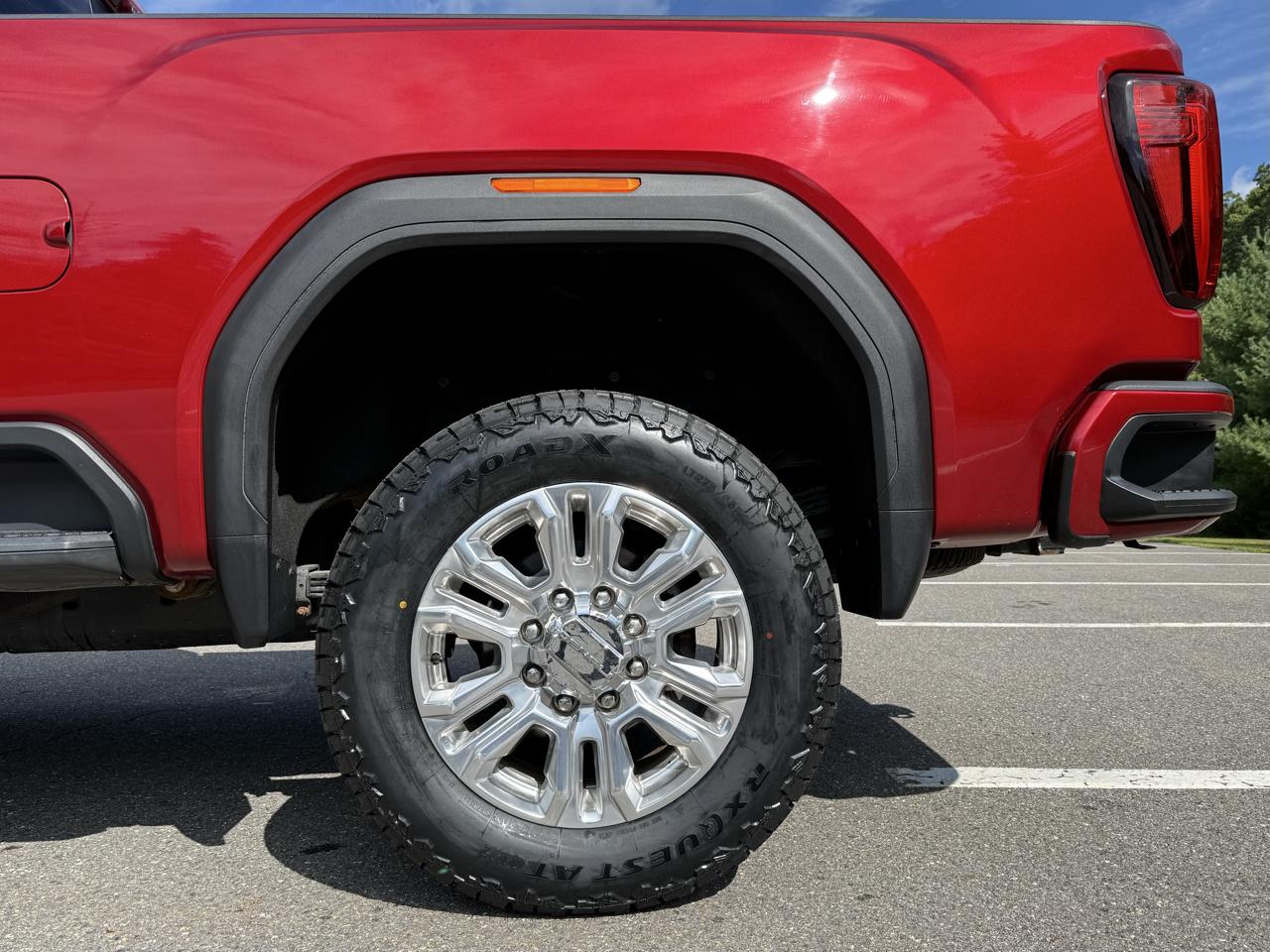 GMC Sierra 2500HD 4WD Crew Cab 159" Denali 2023