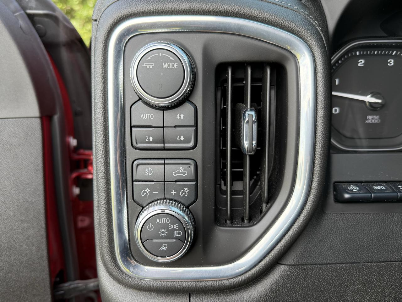 GMC Sierra 2500HD 4WD Crew Cab 159" Denali 2023