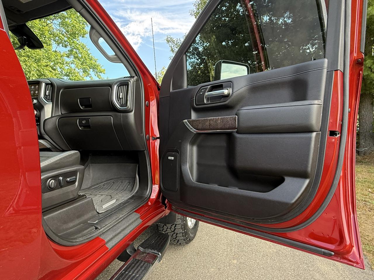 GMC Sierra 2500HD 4WD Crew Cab 159" Denali 2023
