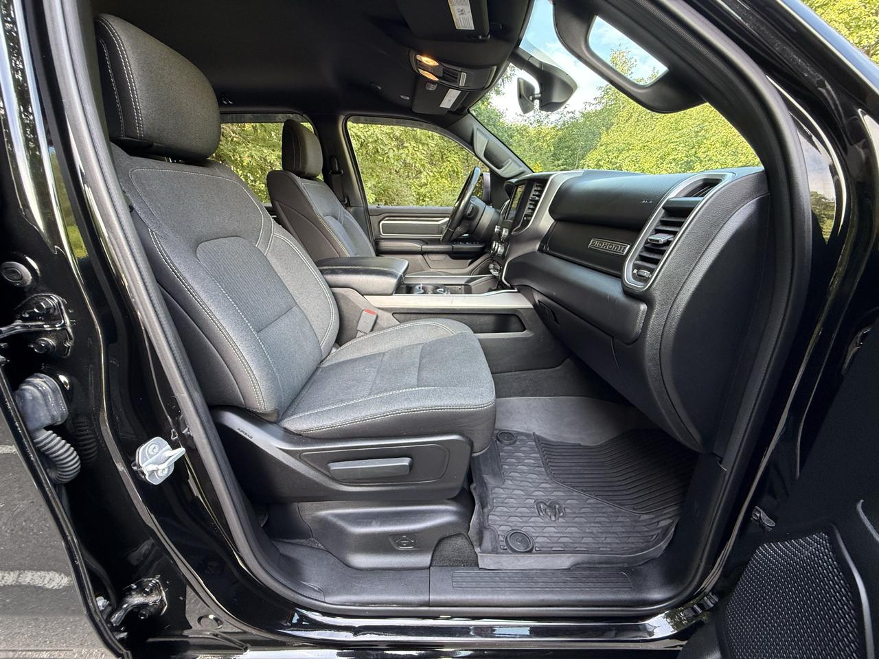 RAM 1500 Big Horn/Lone Star 4x4 Crew Cab 5'7" Box 2019