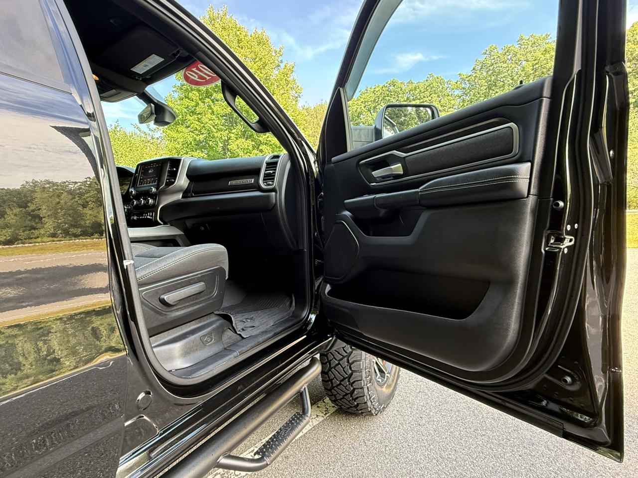 RAM 1500 Big Horn/Lone Star 4x4 Crew Cab 5'7" Box 2019