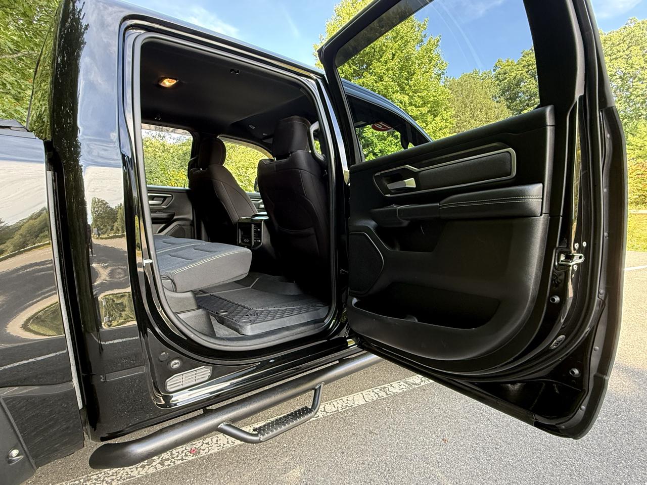 RAM 1500 Big Horn/Lone Star 4x4 Crew Cab 5'7" Box 2019
