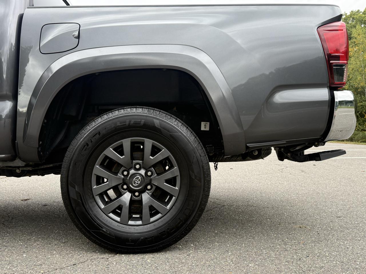 Toyota Tacoma 4WD TRD Off Road Double Cab 5' Bed V6 MT (Natl) 2023