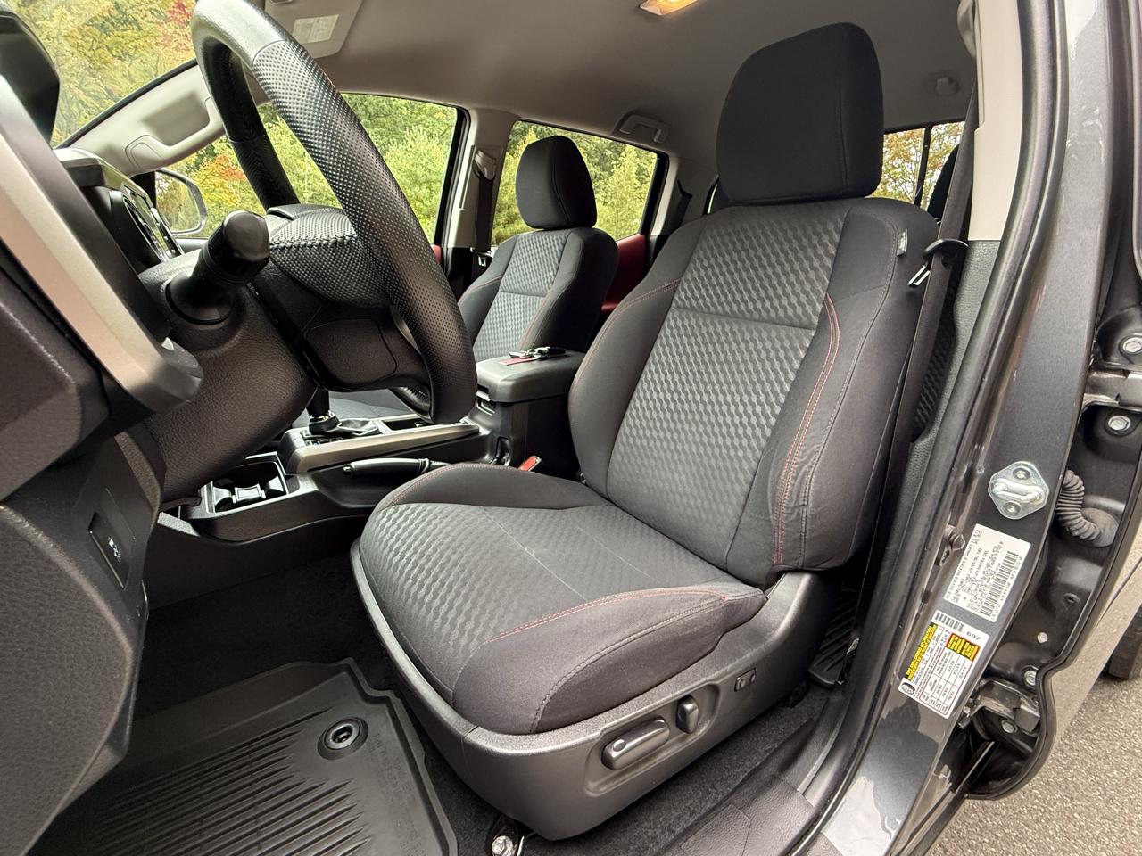 Toyota Tacoma 4WD TRD Off Road Double Cab 5' Bed V6 MT (Natl) 2023