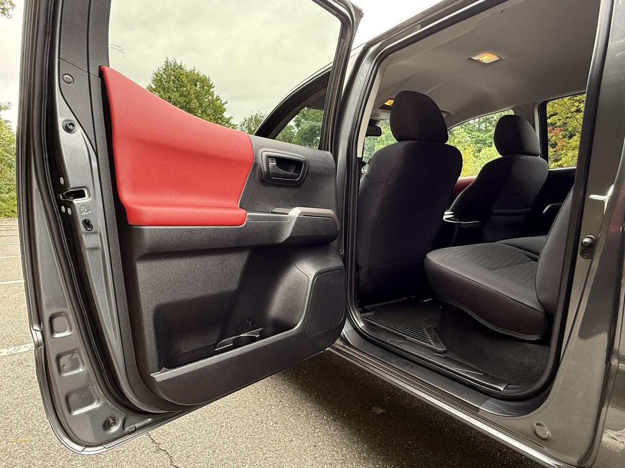 Toyota Tacoma 4WD TRD Off Road Double Cab 5' Bed V6 MT (Natl) 2023