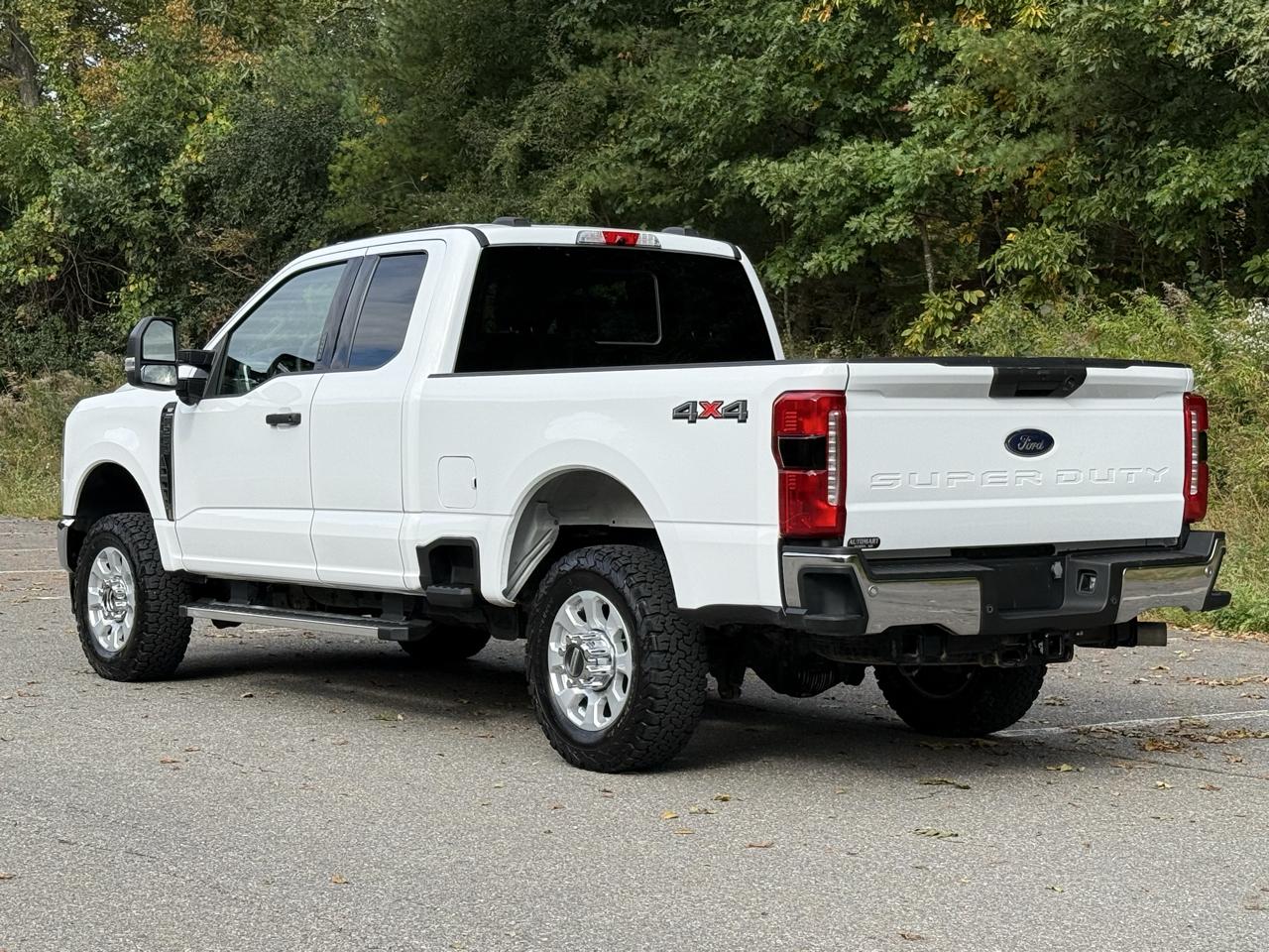 Ford Super Duty F-250 SRW XLT 4WD SuperCab 6.75' Box 2023