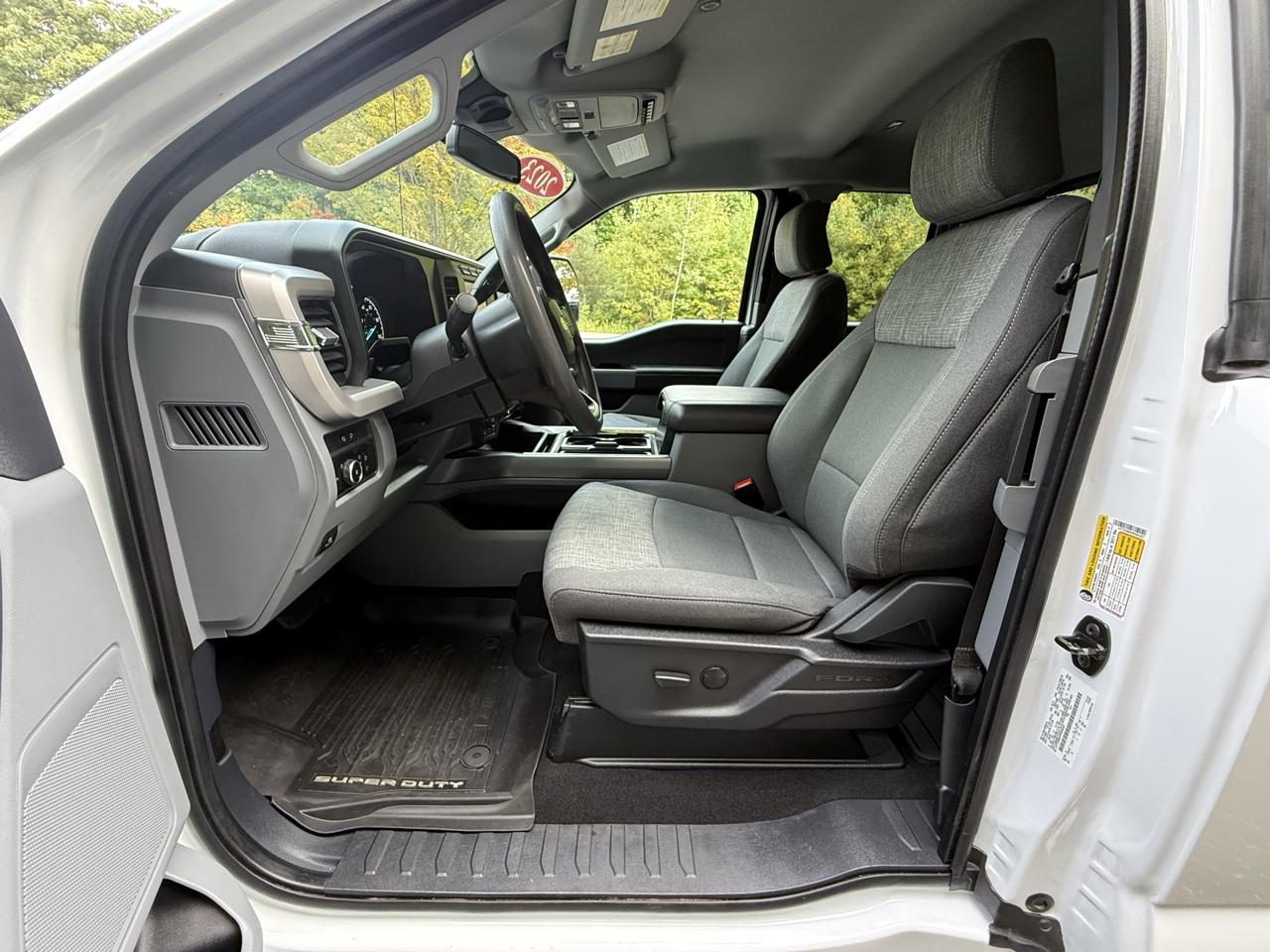 Ford Super Duty F-250 SRW XLT 4WD SuperCab 6.75' Box 2023