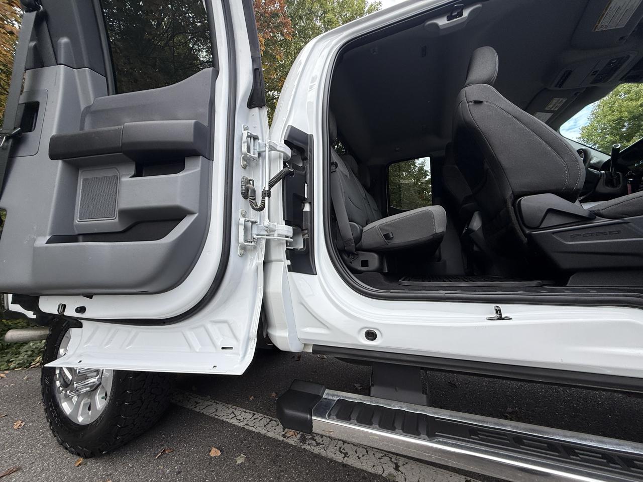 Ford Super Duty F-250 SRW XLT 4WD SuperCab 6.75' Box 2023