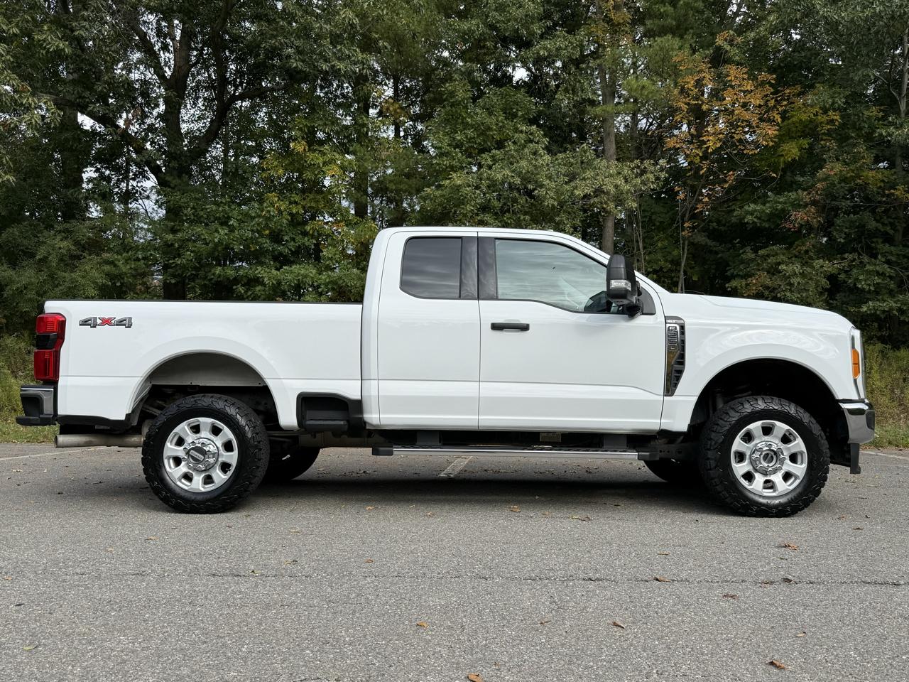 Ford Super Duty F-250 SRW XLT 4WD SuperCab 6.75' Box 2023