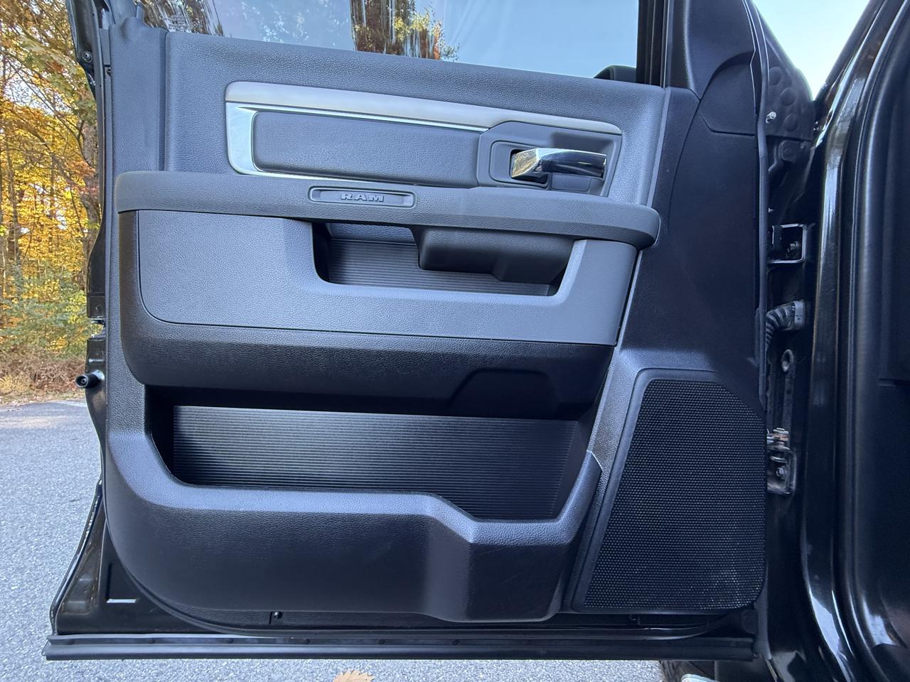 RAM 1500 4WD Crew Cab 140.5" Big Horn 2016