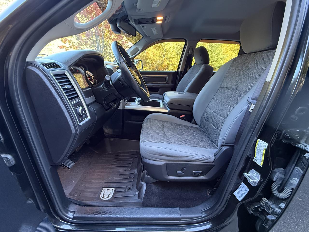 RAM 1500 4WD Crew Cab 140.5" Big Horn 2016