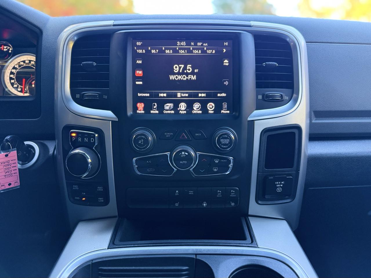 RAM 1500 4WD Crew Cab 140.5" Big Horn 2016