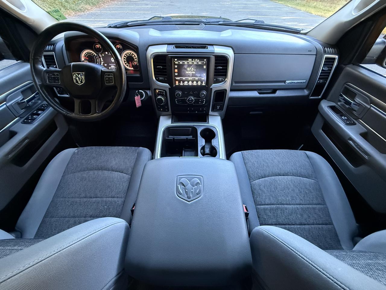 RAM 1500 4WD Crew Cab 140.5" Big Horn 2016