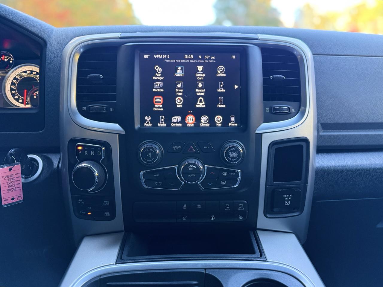 RAM 1500 4WD Crew Cab 140.5" Big Horn 2016