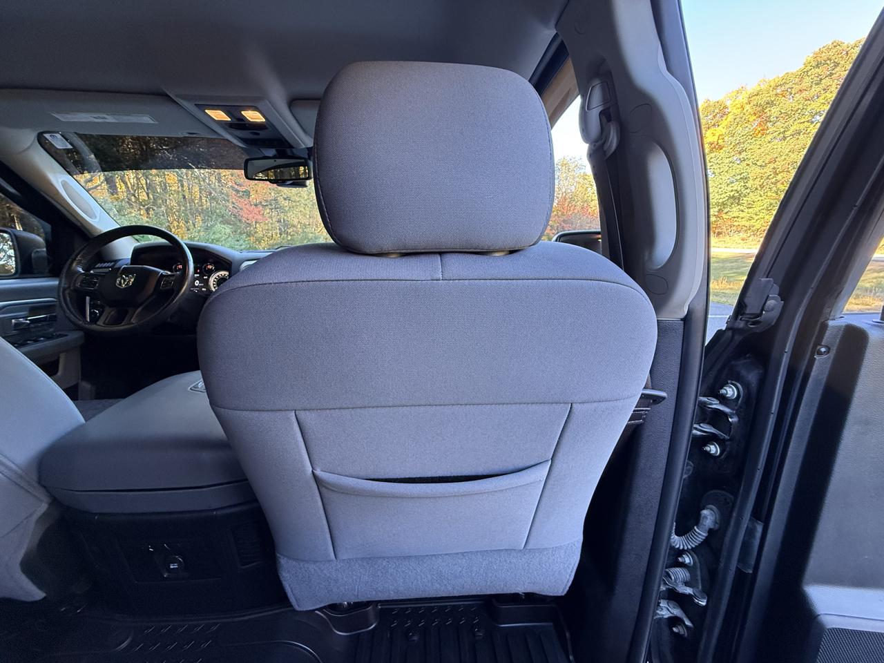 RAM 1500 4WD Crew Cab 140.5" Big Horn 2016