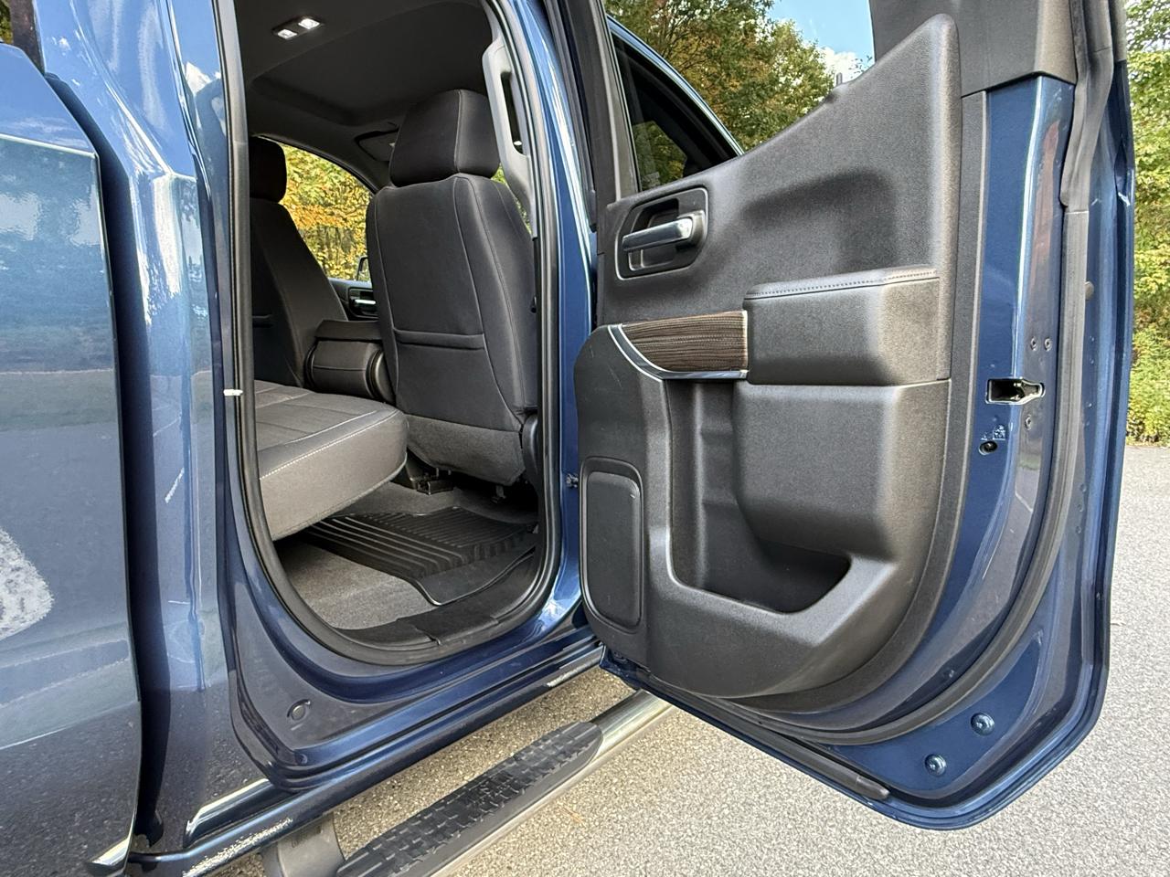 Chevrolet Silverado 1500 4WD Double Cab 147" RST 2019