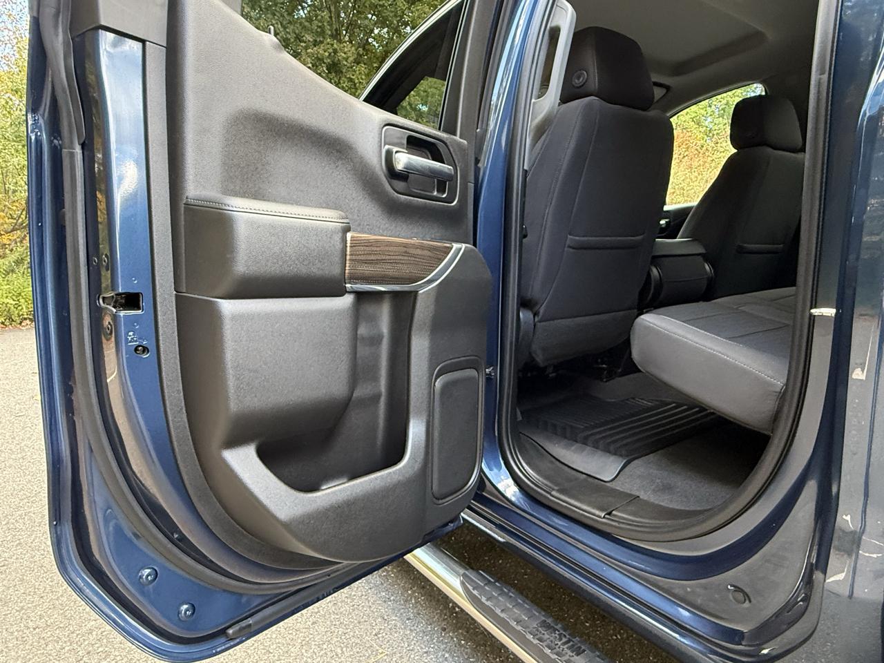 Chevrolet Silverado 1500 4WD Double Cab 147" RST 2019
