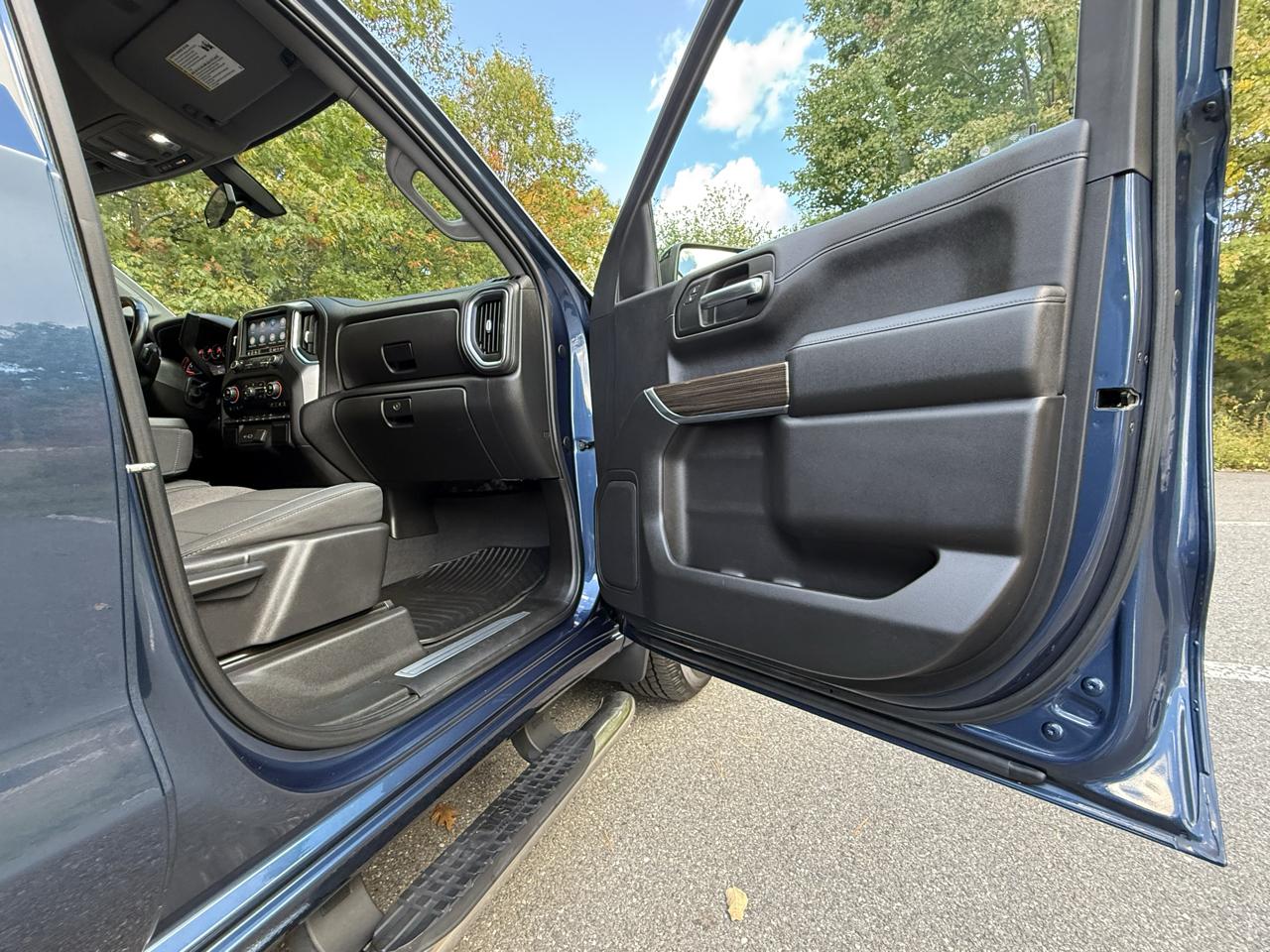 Chevrolet Silverado 1500 4WD Double Cab 147" RST 2019