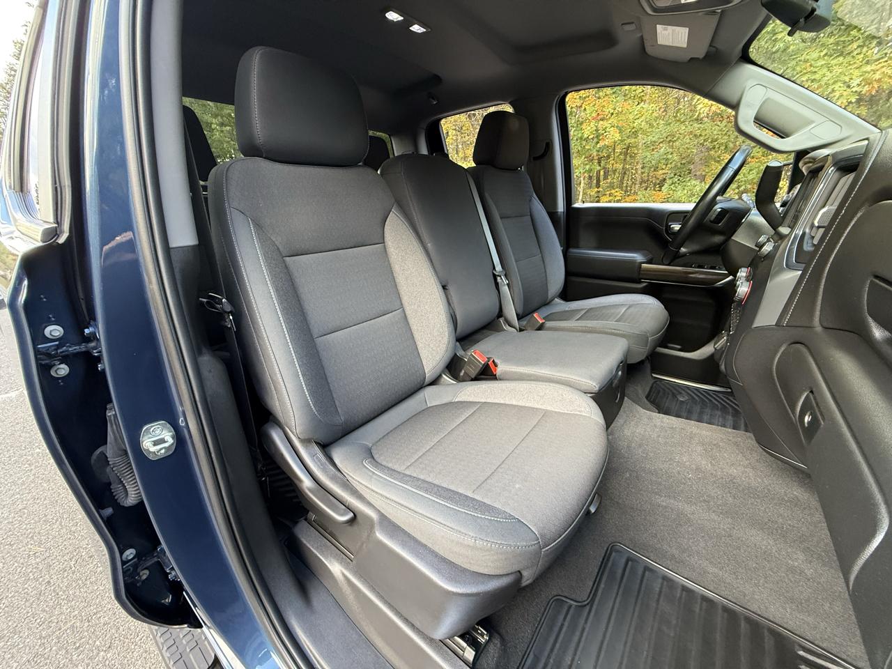 Chevrolet Silverado 1500 4WD Double Cab 147" RST 2019