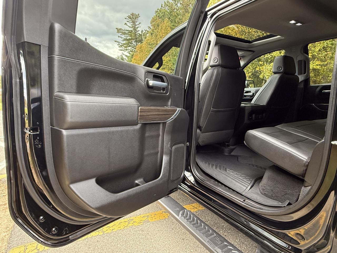 Chevrolet Silverado 1500 4WD Crew Cab 147" LT Trail Boss 2021