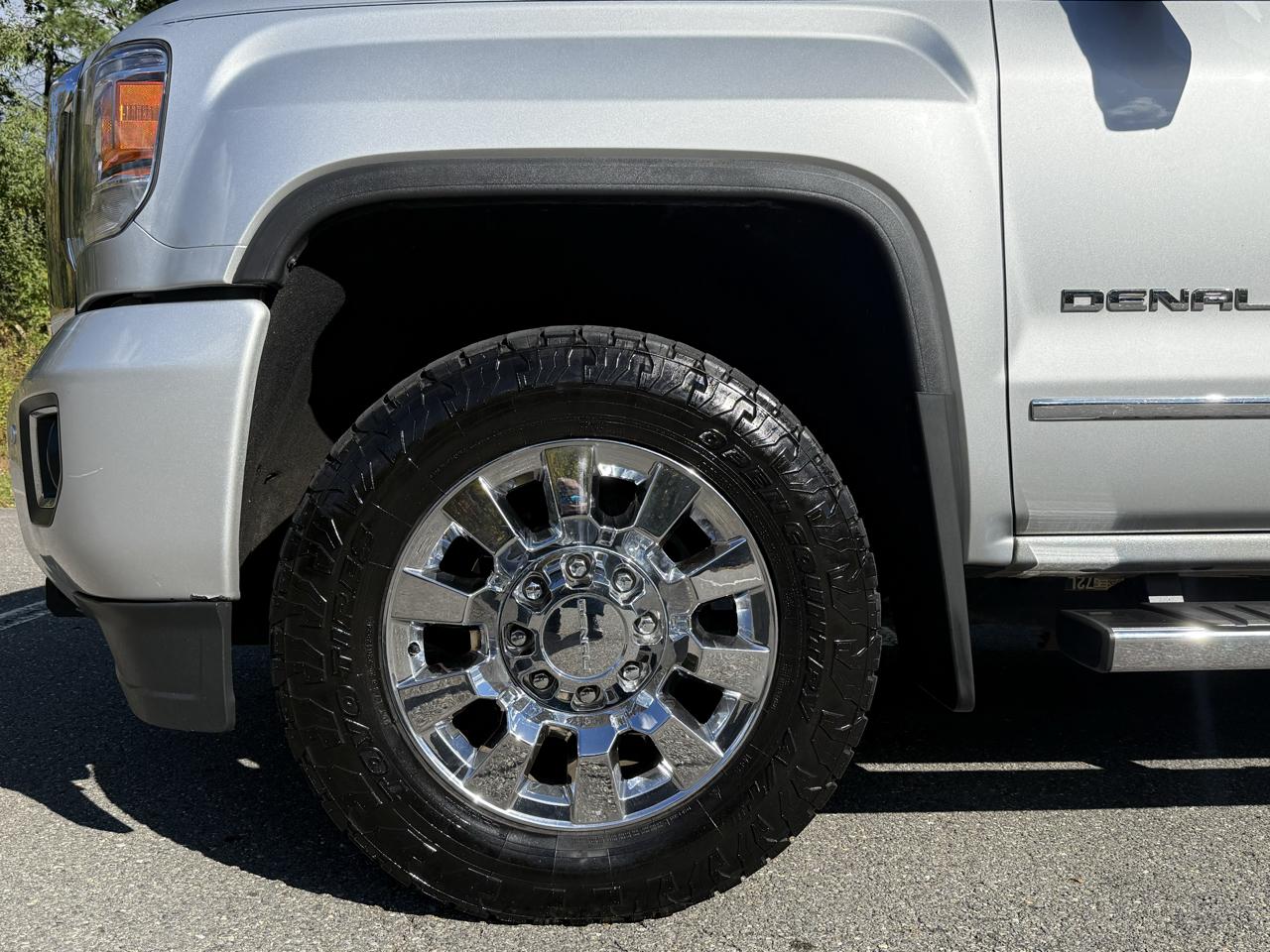 GMC Sierra 2500HD 4WD Crew Cab 153.7" Denali 2018