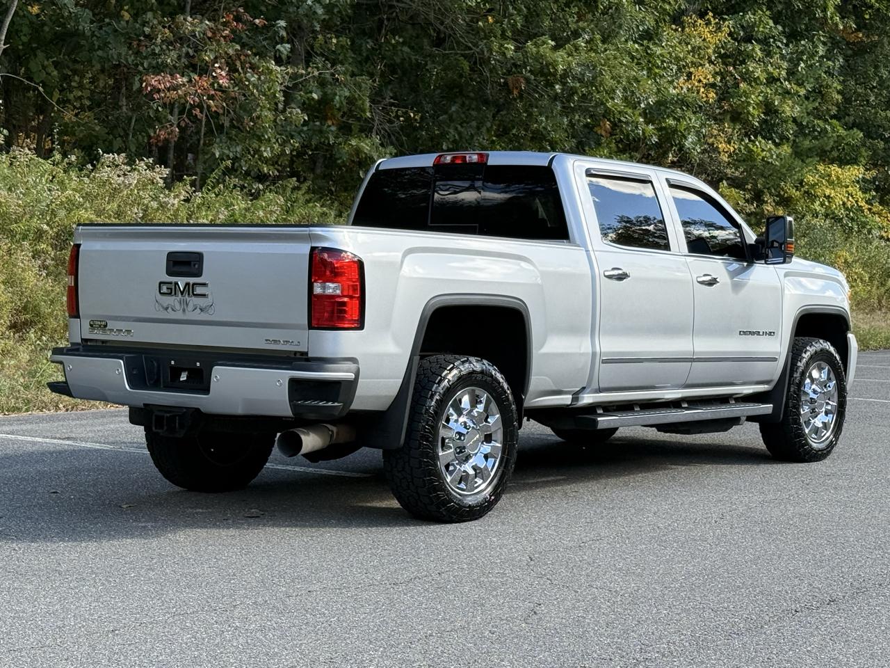GMC Sierra 2500HD 4WD Crew Cab 153.7" Denali 2018
