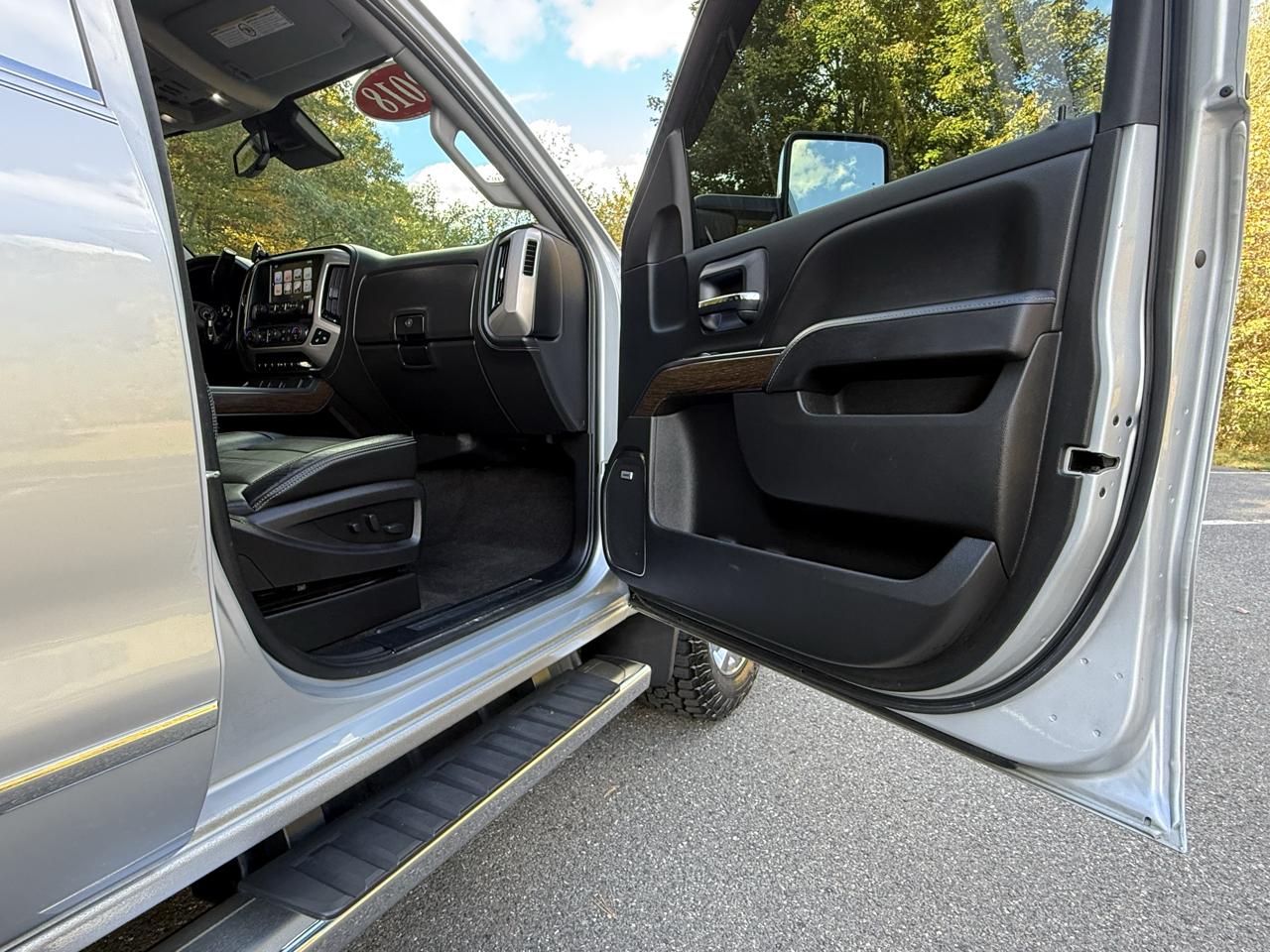 GMC Sierra 2500HD 4WD Crew Cab 153.7" Denali 2018