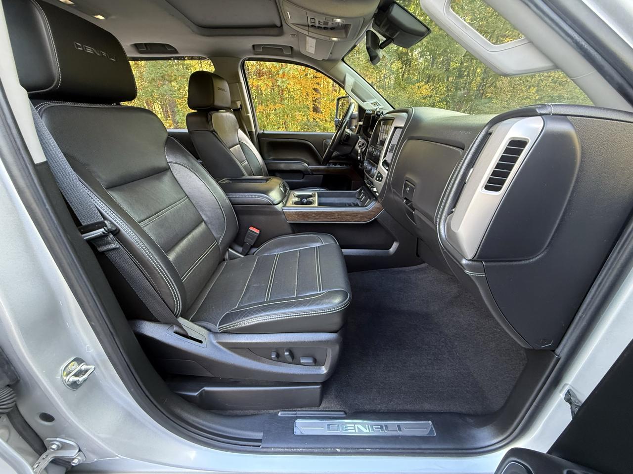 GMC Sierra 2500HD 4WD Crew Cab 153.7" Denali 2018