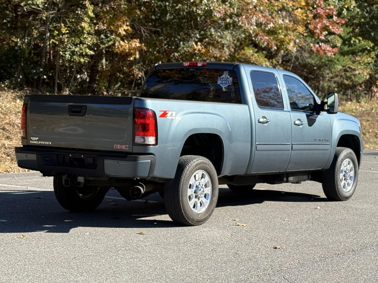 GMC Sierra 2500HD 4WD Crew Cab 153.7" Denali 2011