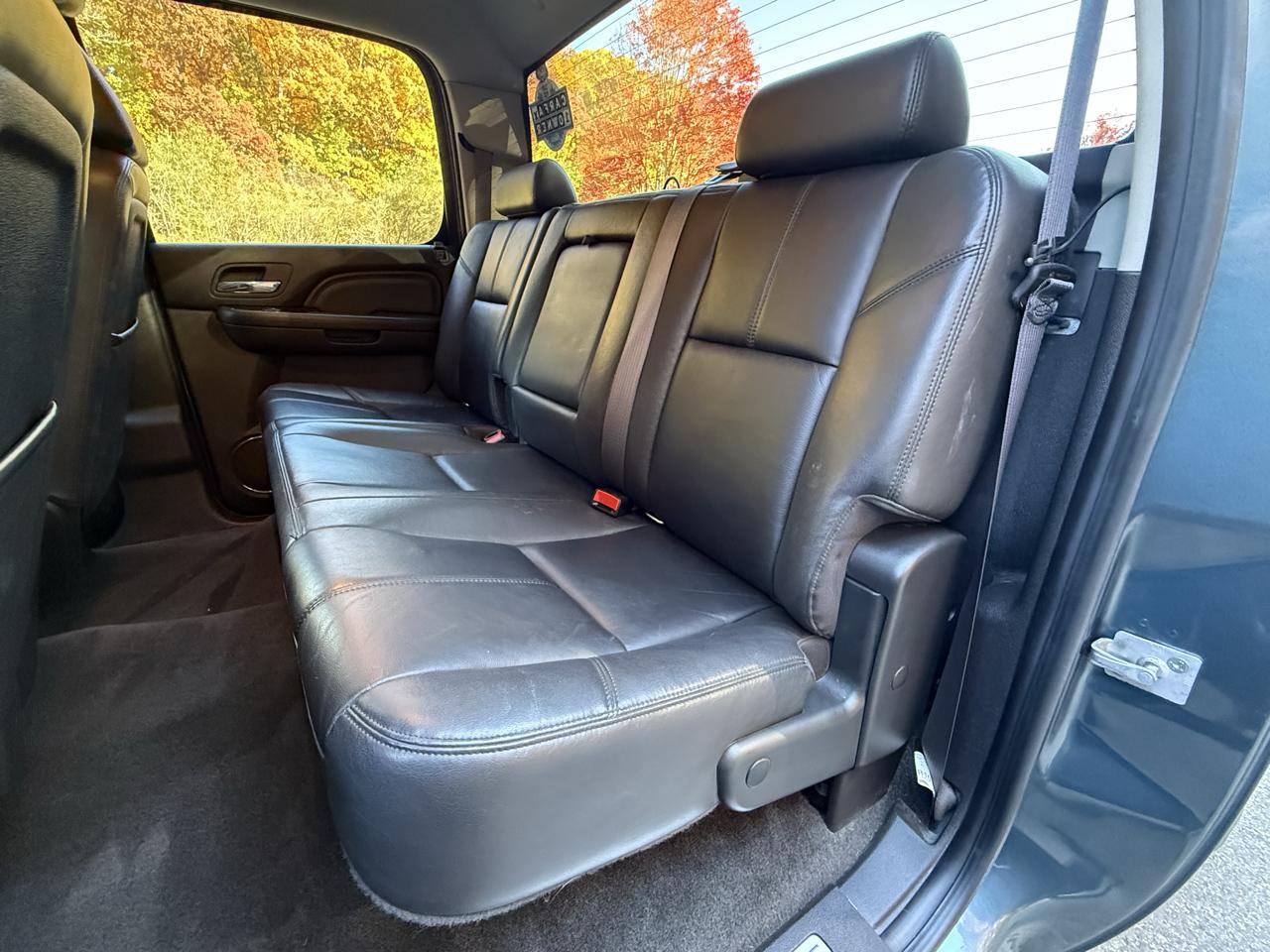 GMC Sierra 2500HD 4WD Crew Cab 153.7" Denali 2011