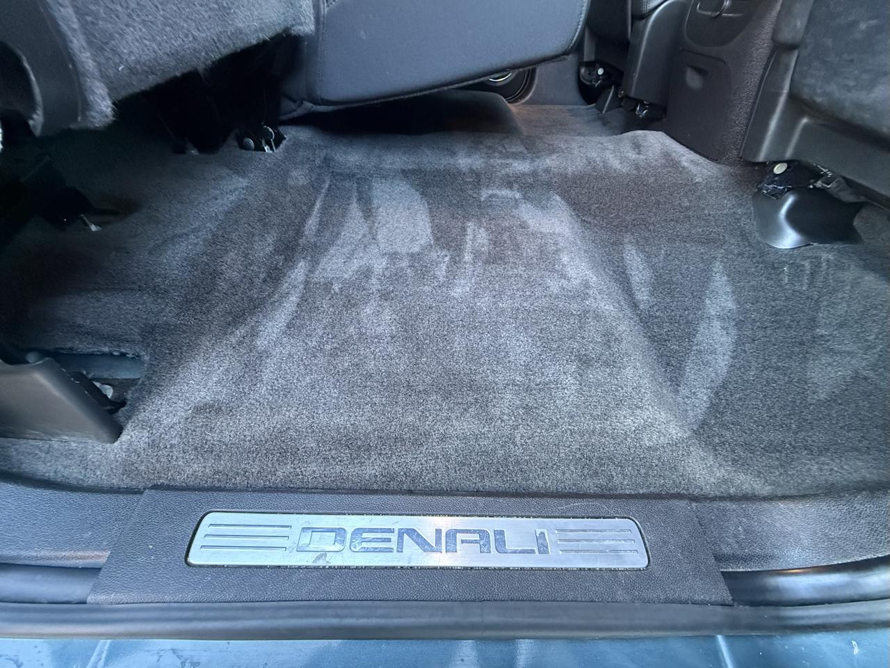 GMC Sierra 2500HD 4WD Crew Cab 153.7" Denali 2011