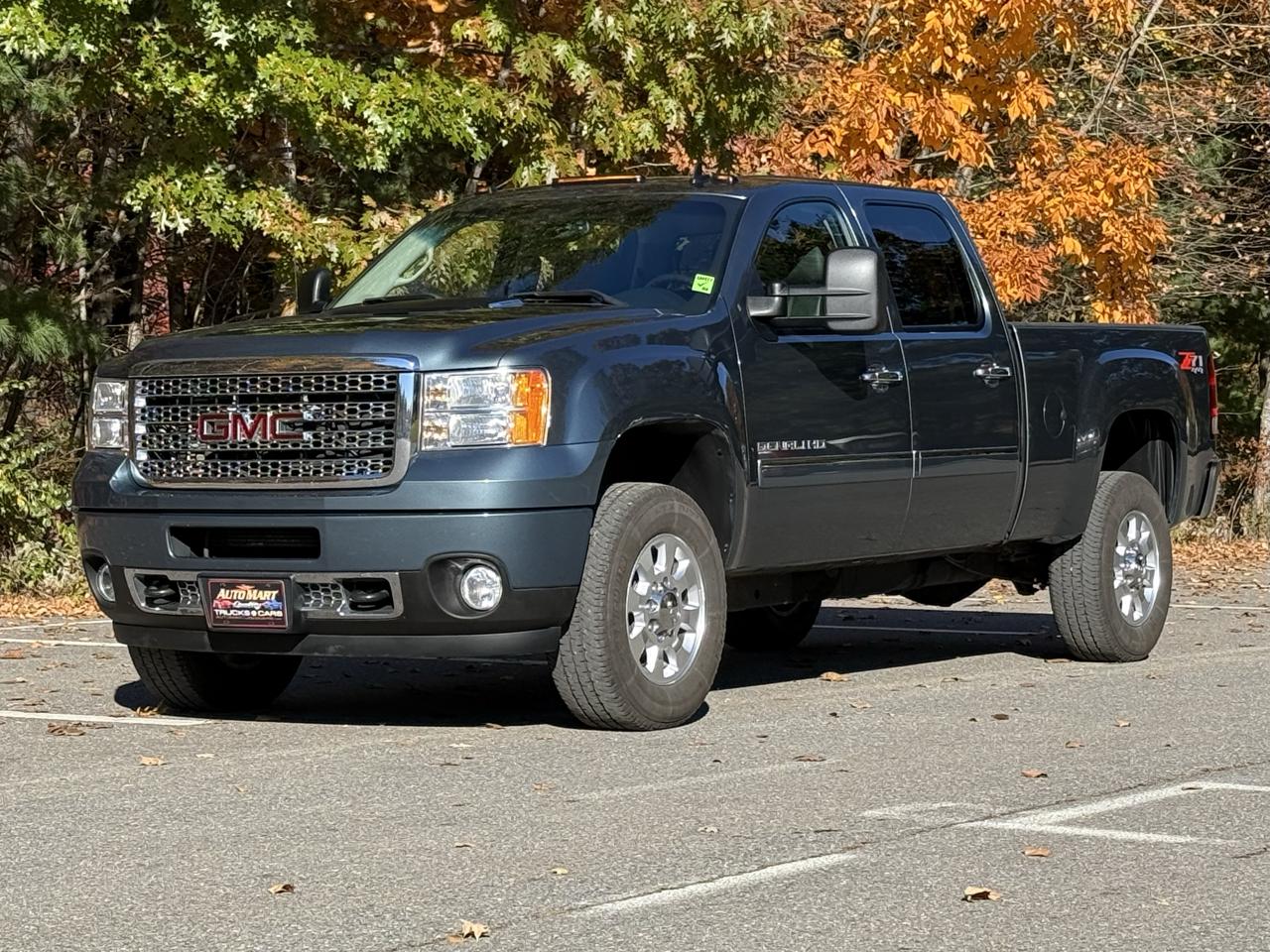 GMC Sierra 2500HD 4WD Crew Cab 153.7" Denali 2011
