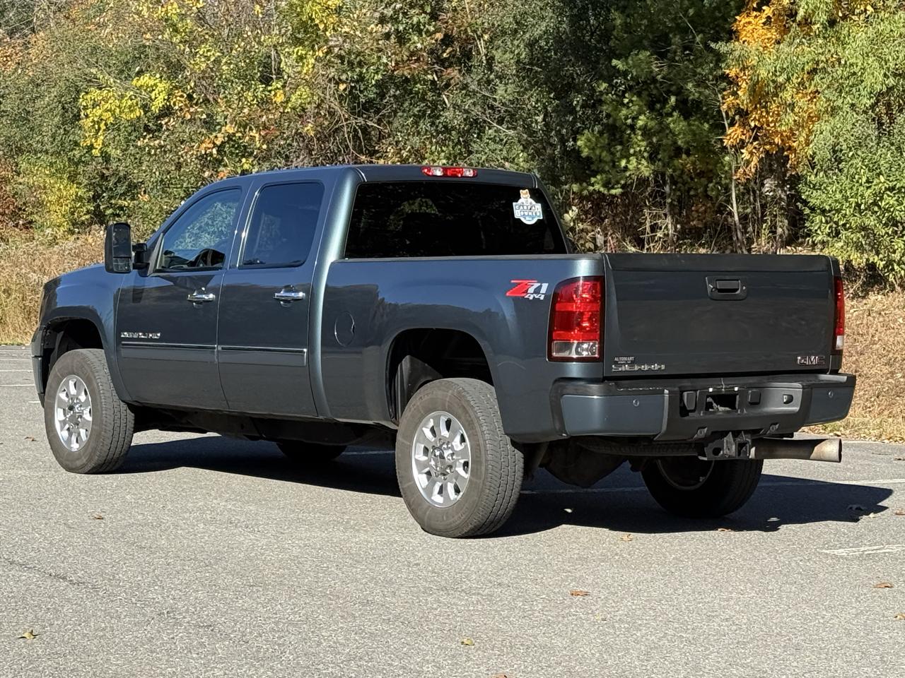 GMC Sierra 2500HD 4WD Crew Cab 153.7" Denali 2011